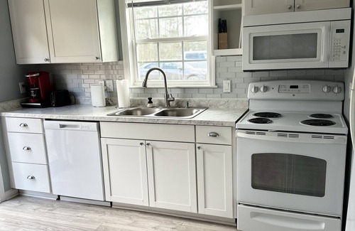 Smithfield House | Cozy Duplex Oasis with Pet-Friendly Amenities & Spa