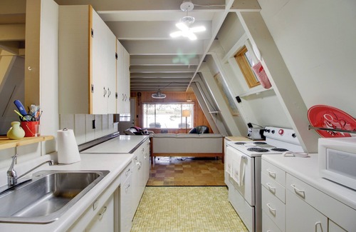 Deer River Cabin | Quiet Deer River Cabin w/Dock + Lake View!