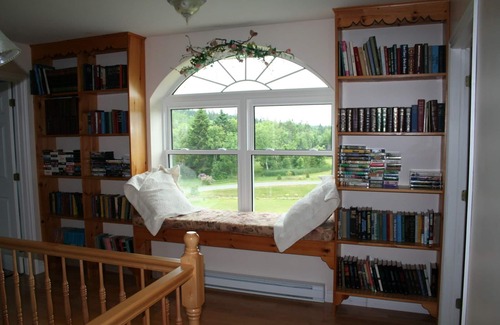 New Horton House | Tranquil Lakefront Retreat with Exceptional Guest Ratings