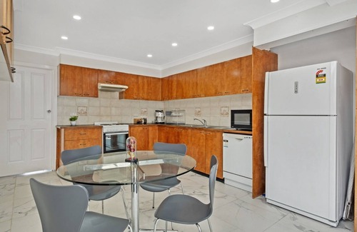 Merrylands Apartment | Serene Elevated Escape: Family-Friendly Retreat Awaits