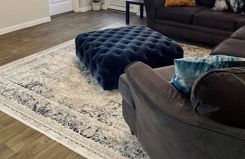 Hutto House | Quiet escape | Kalahari | Dell Diamond| Tesla