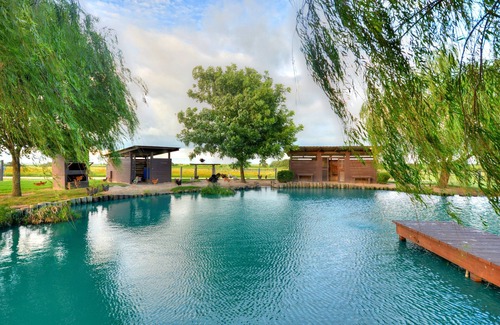 Sutherland Springs Cabin | Quiet Escape on a South Texas Ranch 2BR Cabin house sleeps up to 3 adults
