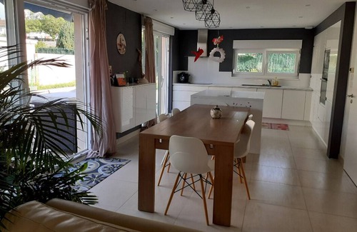 Pfulgriesheim House | Family-Friendly Home with Pool - Ideal for Your Getaway