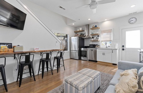 Lockeland Springs House | Cozy Family Retreat in Walkable EastNash with Desk & Kitchen