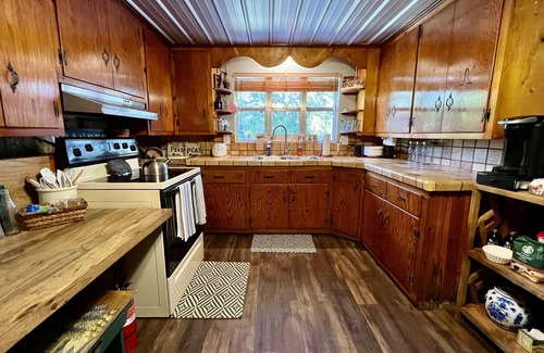 Webster Other | Peaceful Farmhouse Near Major Theme Parks with Great Amenities