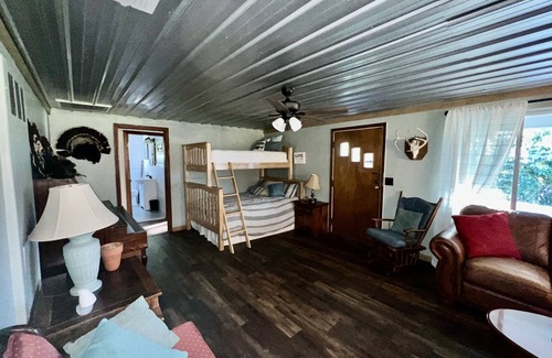 Webster Other | Peaceful Farmhouse Near Major Theme Parks with Great Amenities