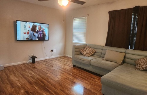 Burlington House | Cozy Pet-Friendly Home in Quiet Cul-de-Sac Retreat
