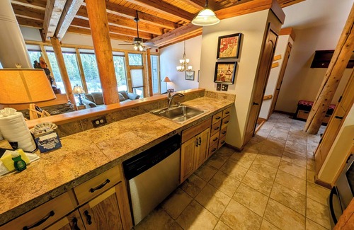 Keystone Condo | Idyllic Retreat with Stunning Mountain Views & Top Amenities