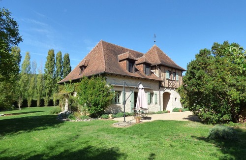 La Boissiere-d’Ans House | Serene Stone House with Private Pool - Rated 9.8/10