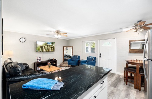 Crown Heights Apartment | Renovated Apartment with Canal Access & Mountain Views