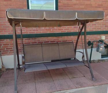 Trinidad Bed & Breakfast | Relaxing Full-Size Bed Near Downtown with Kitchen Access