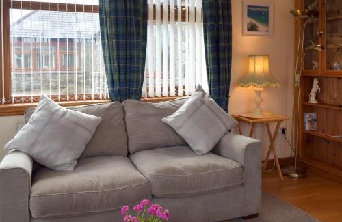 Newton Stewart House | Peaceful Retreat: 4-Star Stay with Family & Pet Amenities