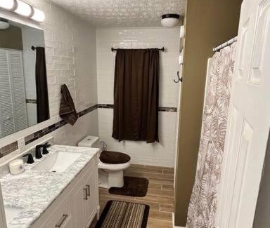 La Follette House | Peaceful Retreat: Family-Friendly Escape with Great Reviews