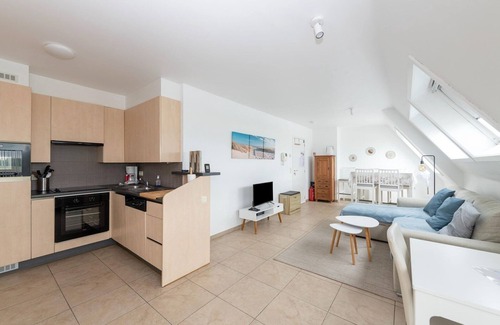 Nieuwpoort Apartment | Inviting Duplex Apartment with Breathtaking Ocean Views