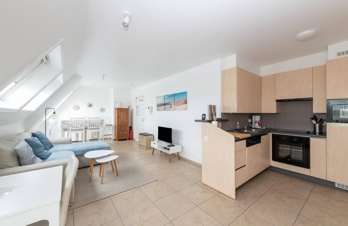Nieuwpoort Apartment | Inviting Duplex Apartment with Breathtaking Ocean Views