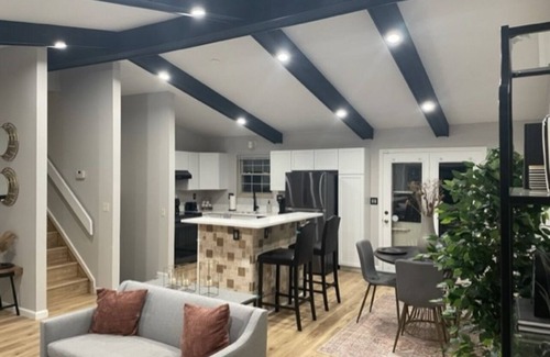Beckett Ridge House | Ideal Retreat in a Prime Location for Families and Business