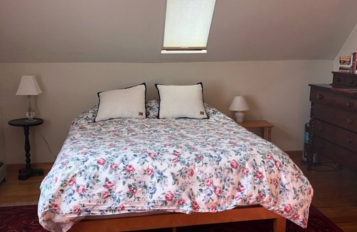 Waterbury Center Apartment | Peaceful Guest House Apartment with Pet & Child-Friendly Perks