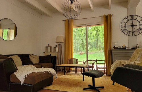 Chantemerle-les-Grignan House | Serene Retreat in Drôme Provençale with Pool & Greenery