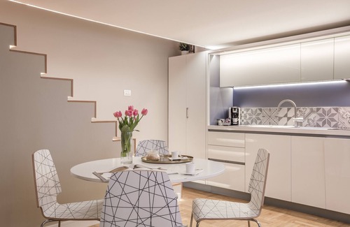 Inner City Budapest Apartment | Elegant Historic Palace Dreher in Vibrant Pedestrian Area