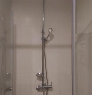 Nghia Đo Apartment | Eco-Friendly Retreat at Hoang Quoc Viet Hotel & Apartment
