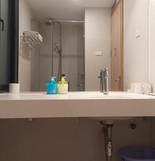 Nghia Đo Apartment | Eco-Friendly Retreat at Hoang Quoc Viet Hotel & Apartment