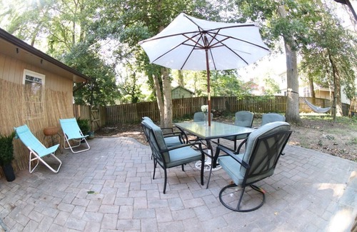 Annapolis House | Tranquil Retreat Near Downtown Annapolis with Spa & Kitchen