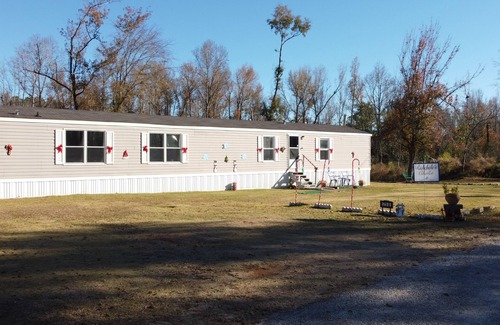 Macon County Ski Chalet | Tranquil Retreat in Historic Tuskegee with Family-Friendly Perks