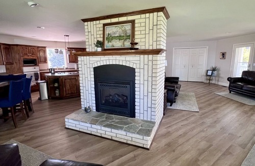 Cassia County House | Serene Escape on the Snake River with Stunning Views