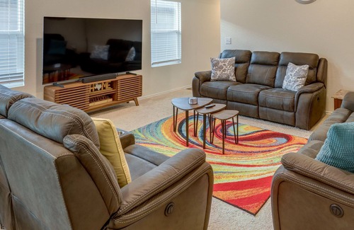 Manor House | Quiet Home w/ Fenced Yard - 16 Mi to UT Austin!