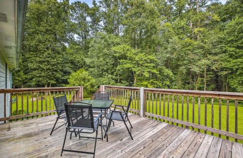 Acworth House | Cozy Retreat with Fire Pit - Steps from Downtown Acworth