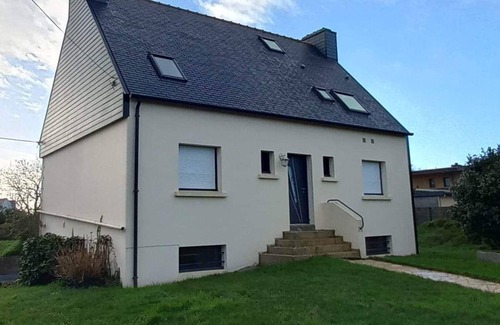 Locmaria-Plouzane House | Family-Friendly Retreat Steps from the Sea - Pet Friendly