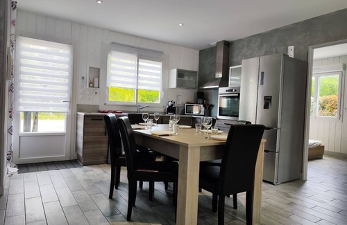 Grayan-Et-L'Hopital Villa | Relaxing Retreat with Heated Pool Near Soulac/Montalivet