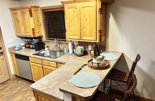 Mineola House | Tranquil Country Retreat - Pet Friendly & Ocean Views!