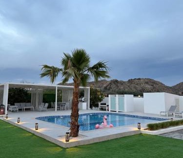 Hatta House | Serene Stay at Quiet House Villa - 4-Star Family Retreat