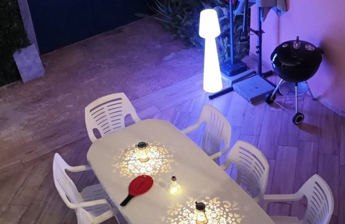 Saint-Denis House | Relaxing Retreat with Pool and Garden Near the City