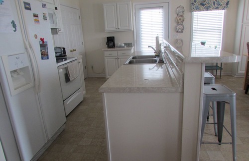 Surf City House | Idyllic Beach Access & Pet-Friendly Retreat - Rated 10/10