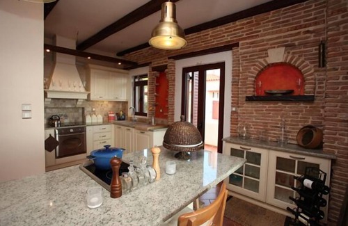 Karystos Villa | Family-Friendly Retreat with Beach Access and Ocean Views