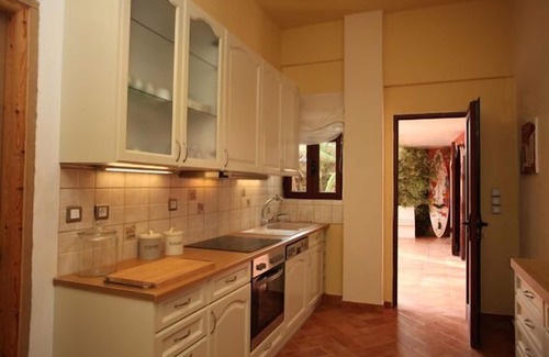 Karystos Villa | Family-Friendly Retreat with Beach Access and Ocean Views