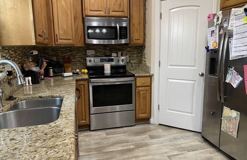 Lapoint House | Quiet, modern 1 BR basement, relaxing, movie theater