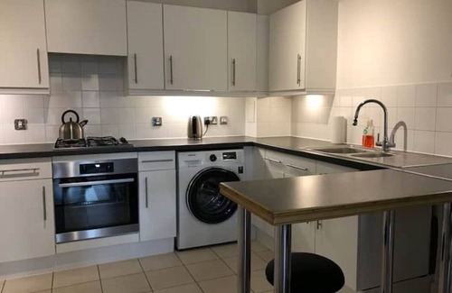 Hoxton Apartment | Modern 2-Bed Flat in Central London, near Old Street