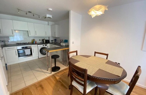 Hoxton Apartment | Modern 2-Bed Flat in Central London, near Old Street