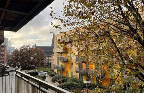 Hoxton Apartment | Modern 2-Bed Flat in Central London, near Old Street