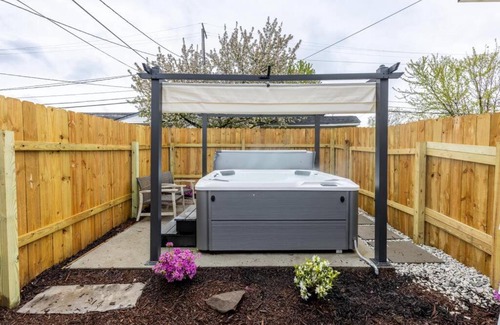 Parma House | Modern Retreat with Hot Tub, Pet and Child Friendly!