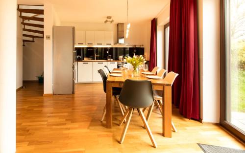 Bergisch Gladbach House | Tranquil Nature Retreat Near Cologne, Rated 9.7/10