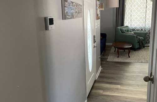 Metairie House | Peaceful Stay Near Attractions with Child-Friendly Amenities