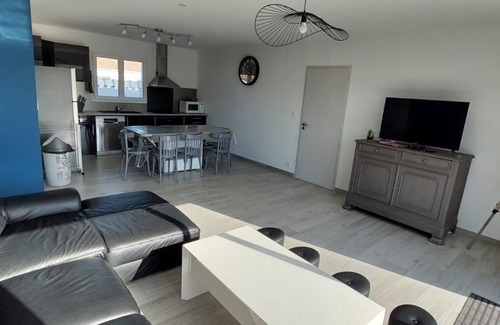 Notre-Dame-de-Monts House | Tranquil New Home Steps from Beach with Spa & Breakfast