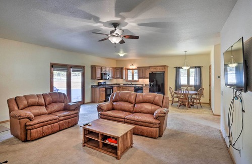 Newcastle Apartment | Peaceful Newcastle Apartment with Easy Access & Spa Amenities