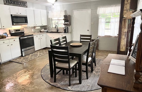 Jefferson House | Discover Frog Town: Waterfront Retreat with Kayaks & Pets Allowed
