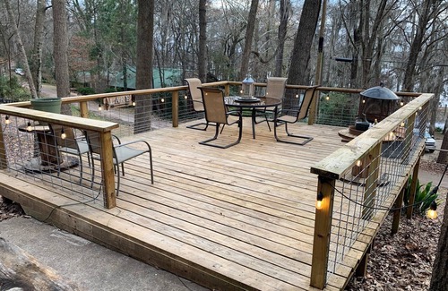 Jefferson House | Discover Frog Town: Waterfront Retreat with Kayaks & Pets Allowed