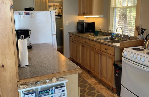 Spruce Head Cottage | Oceanfront Cottage with Private Beach & Pool Near Rockland